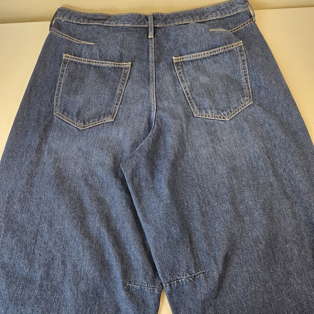 NWT UT Curved Leg Barrel Jeans 17 - Picture 4 of 13